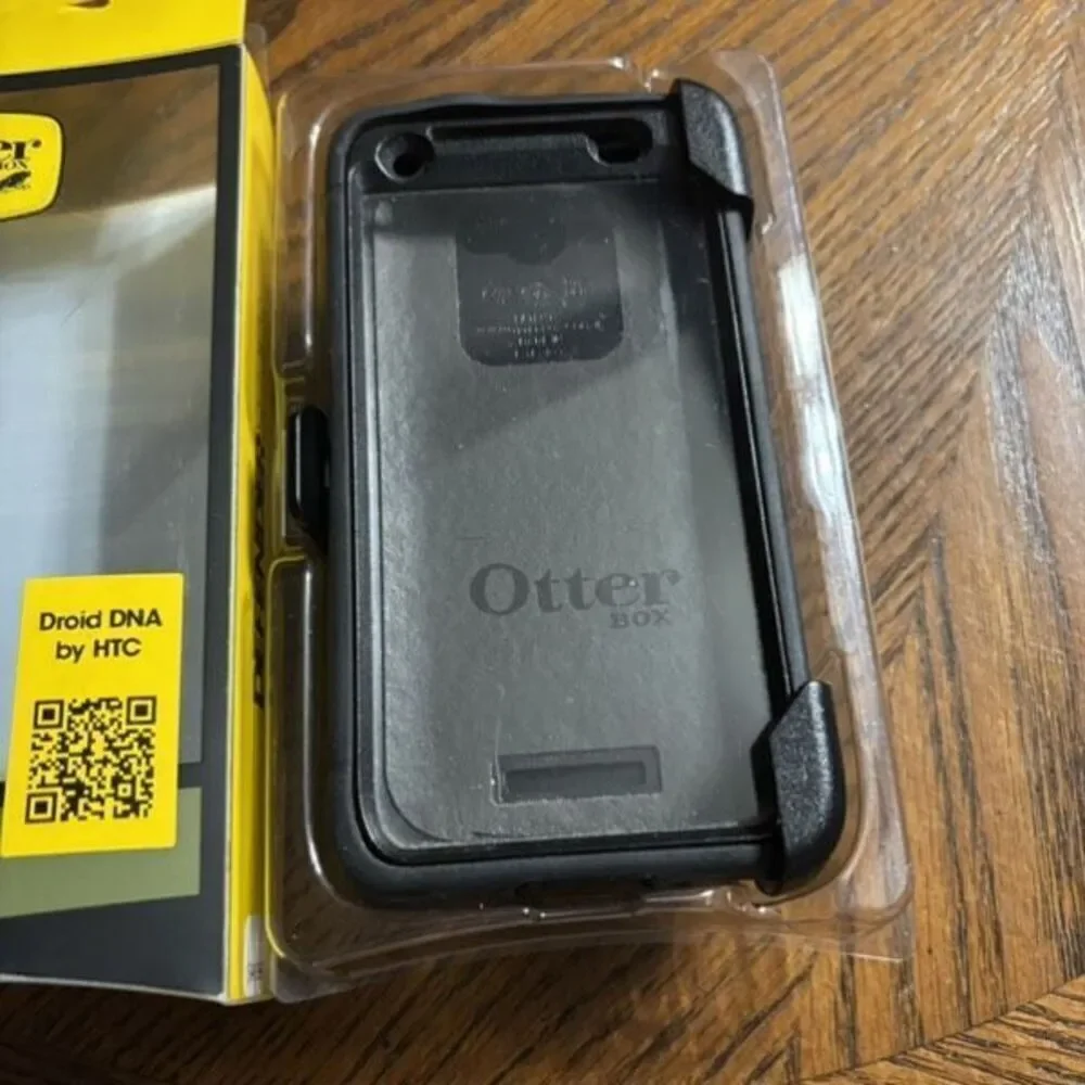 Otter Box Defender Series Droid DNA By HTC HTC6435WCAS Phone Case